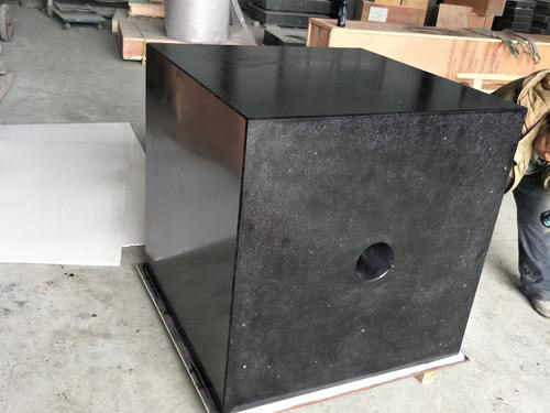 ����ʯ��Ͳ��